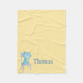 Couverture Polaire Ours bleu de calicot souriant sur la chaise (Devant)