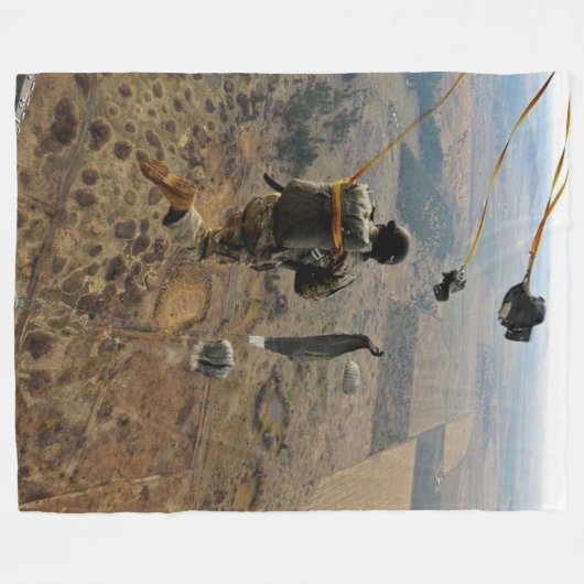 COUVERTURE POLAIRE PARATROOPER (Devant (Horizontal))