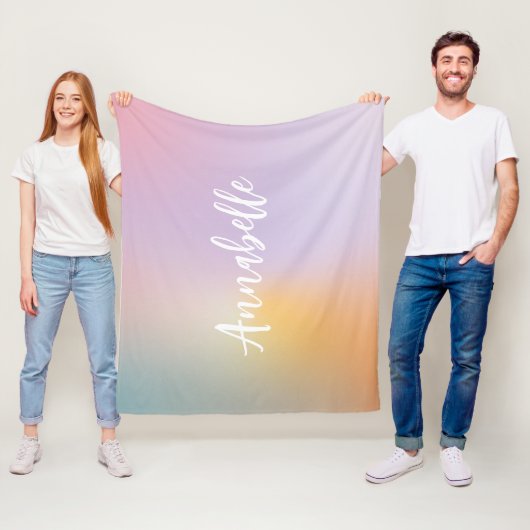 Couverture Polaire Pastel rose arc-en-ciel girly monogramme simple sc (En situation)