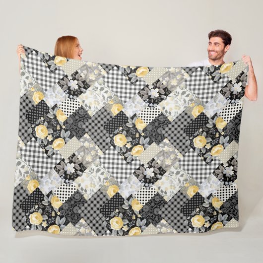 Couverture Polaire Patchwork Motif avec rayures et roses jaunes (En situation)