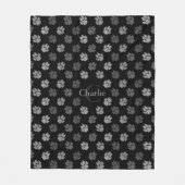 Couverture Polaire Pâtes Grises Sur Noir Avec Monogramme Et Nom (Devant)