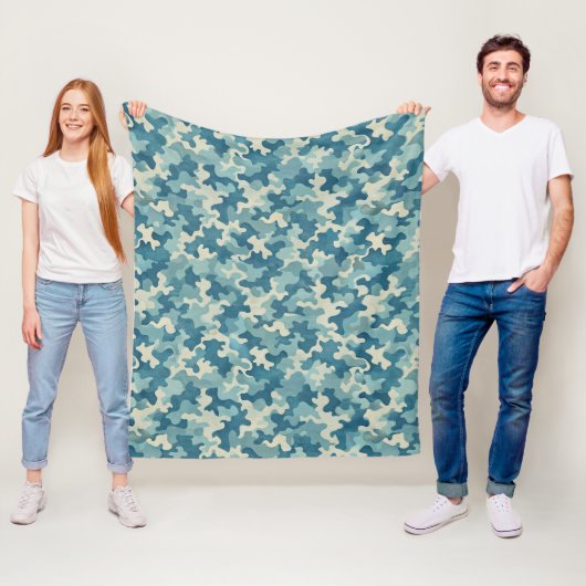 Couverture Polaire Pattern Camouflage Blue (En situation)