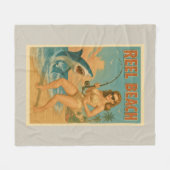 Couverture Polaire Pêche au requin sur la plage, pin-up, vie côtière (Devant (Horizontal))