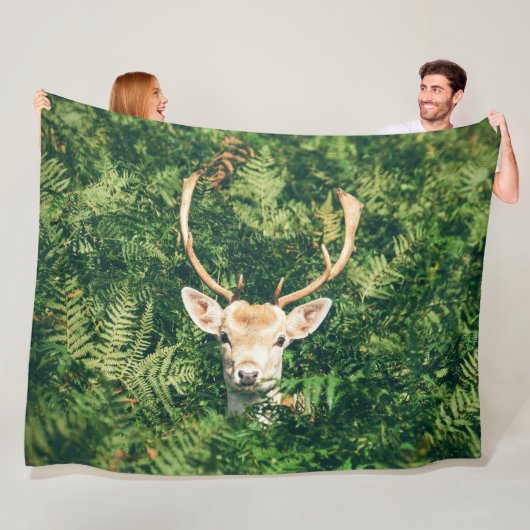 Couverture Polaire Peek a Deer (En situation)