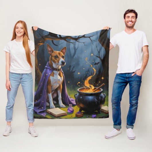Couverture Polaire Peinture d'Halloween lunaire de Basenji Chien (En situation)