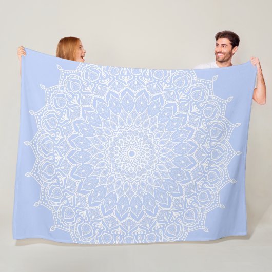 Couverture Polaire Periwinkle Mandala - Bora in Juniper Berry (En situation)