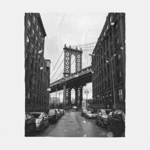 COUVERTURE POLAIRE PHOTOGRAPHE GRAYSCALE DU BRIDGE DE BROOKLYN