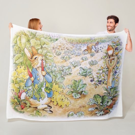 Couverture Polaire Pierre le lapin (En situation)