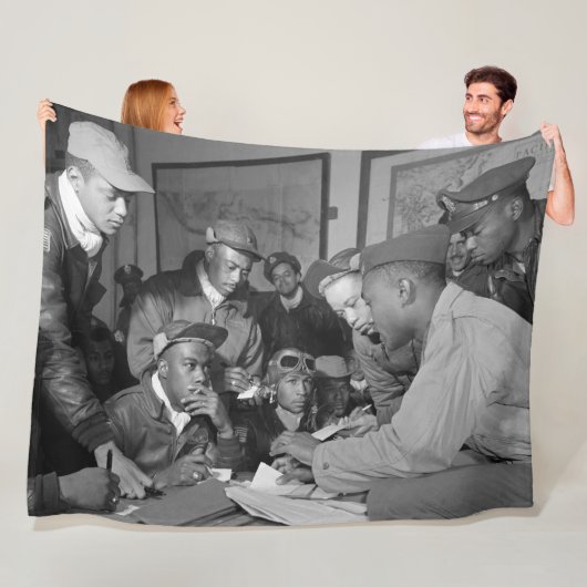 COUVERTURE POLAIRE PILOTES DE COMBATTAGE ROUGE (En situation)