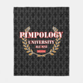 COUVERTURE POLAIRE PIMPOLOGY UNIVERSITY ALUMNI 2K21 WHT/RED/GLD (Devant)