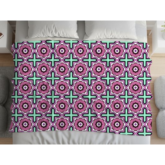 Couverture Polaire Pink, blue and black geometric pattern 
