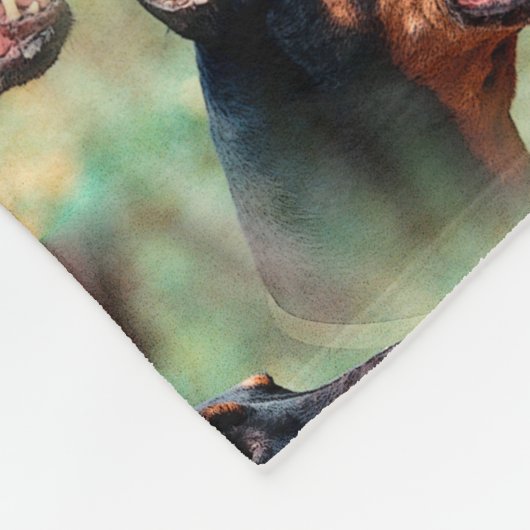 Couverture Polaire Pinscher de dobermann dans les bois (Coin)