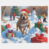 Couverture Polaire Pitbull Dog courir dans la neige avec le Casquette (Devant (Horizontal))