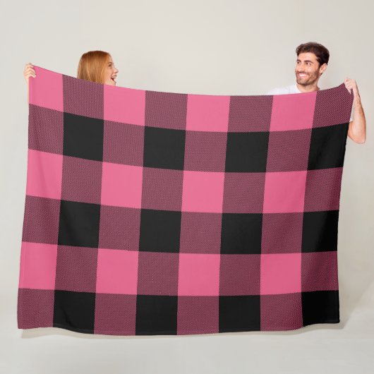 Couverture Polaire Plaid Buffalo Carré rose et noir À damiers (En situation)
