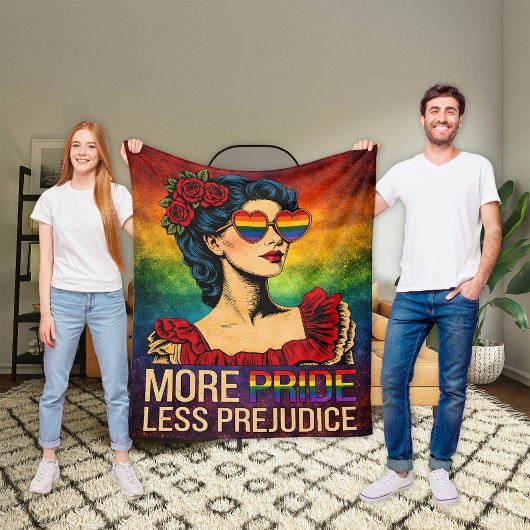 Couverture Polaire Plus de fierté moins de préjugés Mois de la fierté