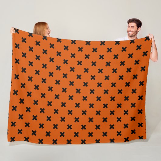 Couverture Polaire Points de croix noirs sur orange (En situation)