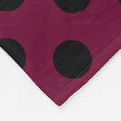 Couverture Polaire Points noirs sur bordeaux (Coin)