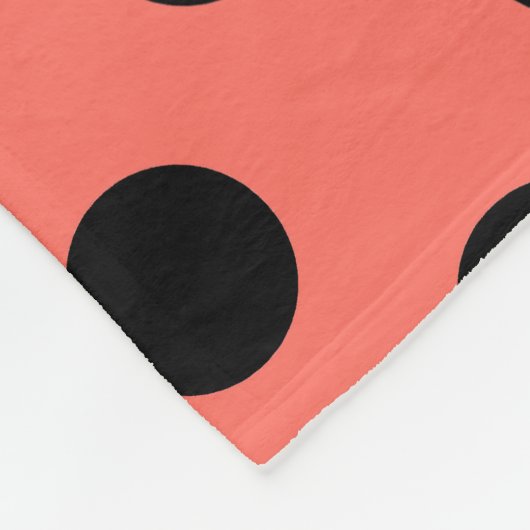 Couverture Polaire Pois noirs sur corail vivant (Coin)