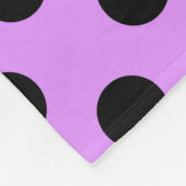 Couverture Polaire Pois noirs sur lilas (Coin)