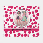 Couverture Polaire pois rouges sur un arrière - plan blanc (Devant (Horizontal))