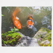 Couverture Polaire Poisson Koi dans un étang (Devant (Horizontal))