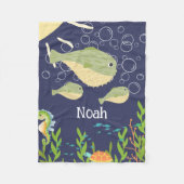 Couverture Polaire Poisson-moufette mignon dans une mer d'un bleu pro (Devant)