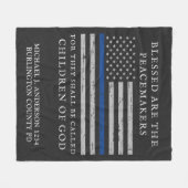 Couverture Polaire Police Officier Porté Drapeau Nom Ligne Bleue Minc (Devant (Horizontal))