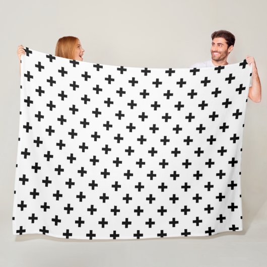 Couverture Polaire Polka noire croise sur blanc (En situation)