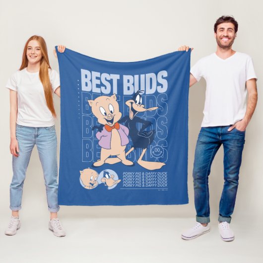 Couverture Polaire Porky Pig & DAFFY DUCK™ Best Buds (En situation)
