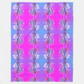 Couverture Polaire Préppy violet l belles femmes en robe moderne (Devant)