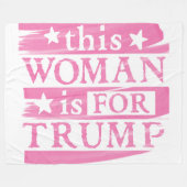 Couverture Polaire pro Trump - cette femme est pour Trump PINK (Devant (Horizontal))