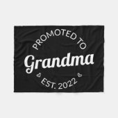 Couverture Polaire Promu À Grand-Mère Est. 2022 I (Devant (Horizontal))