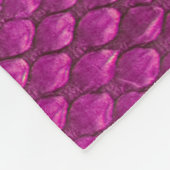 Couverture Polaire Python rose : Texture de la peau de serpent. (Coin)