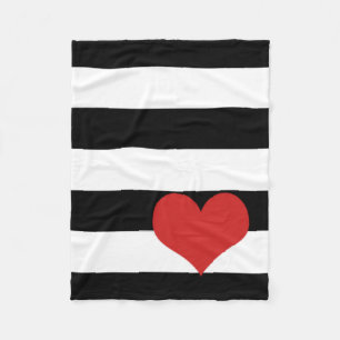 Couverture Polaire Rayures noires et blanches avec cœur rouge