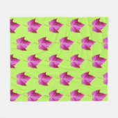 Couverture Polaire Red Autumn Maple Leaf Pattern on Green Background (Devant (Horizontal))