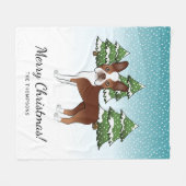 Couverture Polaire Red Et White Boston Terrier Dans Une Forêt D'Hiver (Devant (Horizontal))