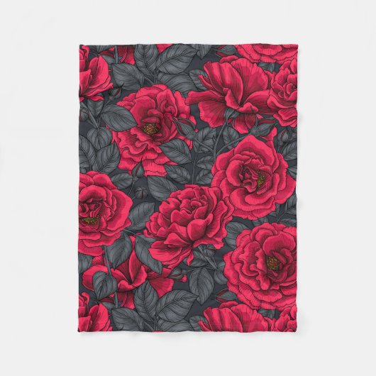 Couverture Polaire Red roses with gray leaves on black (Devant)