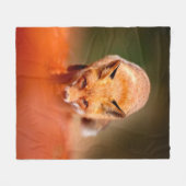 Couverture Polaire Renard rouge courant sur les feuilles d'automne or (Devant (Horizontal))