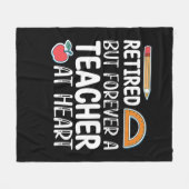 Couverture Polaire Retraité Mais Pour Toujours Un Enseignant Au Coeur (Devant (Horizontal))