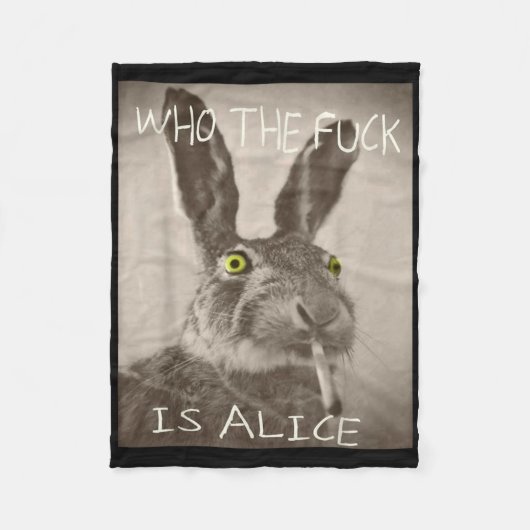 Couverture Polaire Rétro Qui F_ck Est Alice Funny Rabbit (Devant)