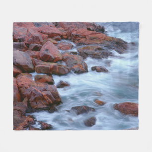 Couverture Polaire Rivage rocheux avec de l'eau, Canada