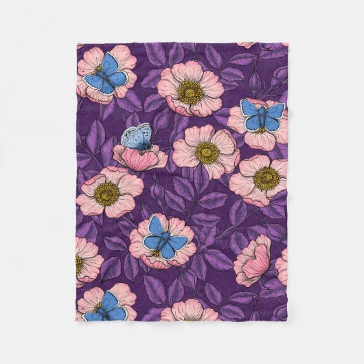 Couverture Polaire Rose de chien et papillons en rose et violet (Devant)