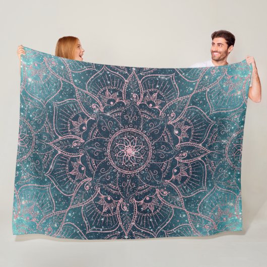 Couverture Polaire Rose élégant Gold Mandala Blue Nebula Stars (En situation)
