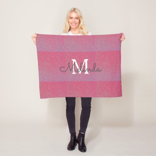 Couverture Polaire Rose Rose Or Ombre Girl Monogramme Nom initial (En situation)