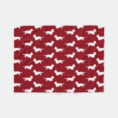 Couverture Polaire Rouge de motif de silhouettes de Dandie Dinmont (Devant (Horizontal))
