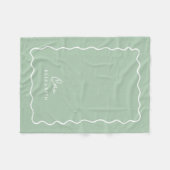 Couverture Polaire Sage Green Wavy Border Monogrammed (Devant (Horizontal))