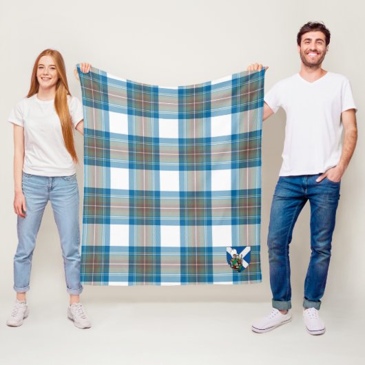 Couverture Polaire Scotts Stewart Muted Blue Tartan Plaid (En situation)