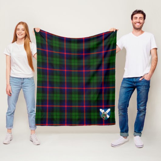 Couverture Polaire Scotts Urquhart moderne Tartan Plaid (En situation)