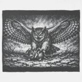 Couverture Polaire Sentinelle Hibou ailée par BurnsInHell (Devant (Horizontal))