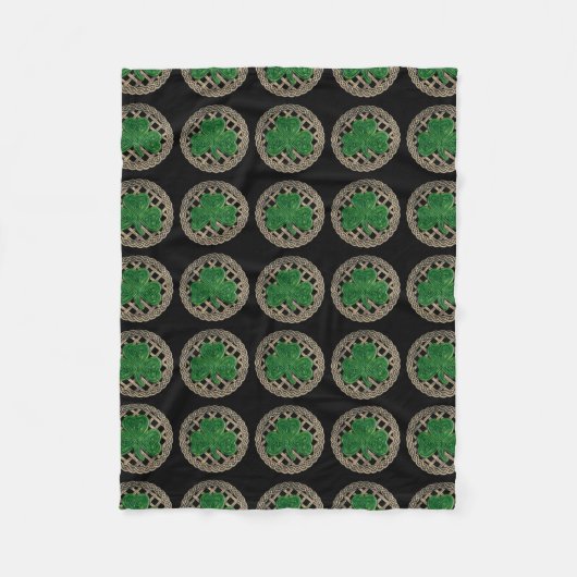 Couverture Polaire Shamrock noir sur cabot céleste (Devant)
